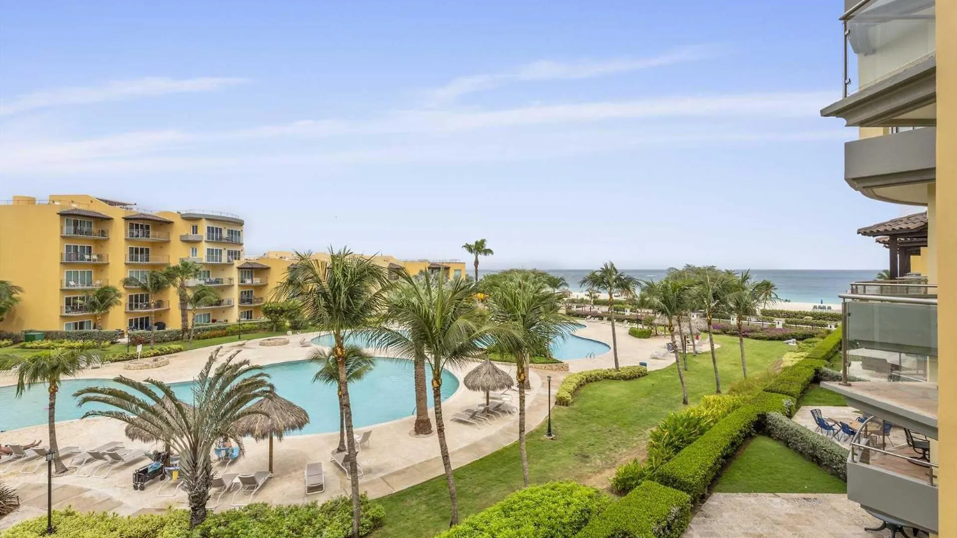בית נופש פאלם ביץ' Beachfront - Precious Ruby 2Br Condo - Bc355 ארובה