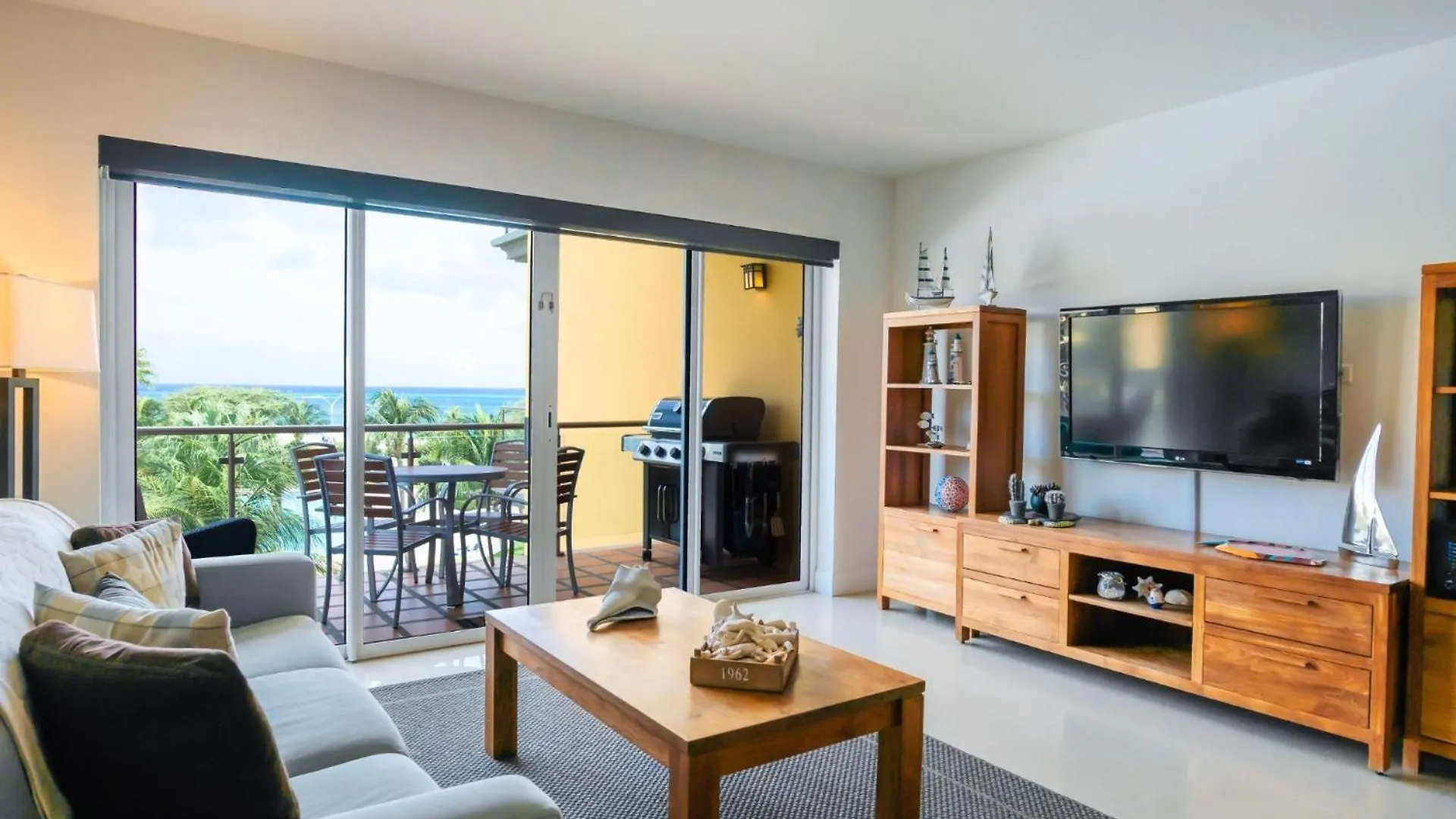 Beachfront - Precious Ruby 2Br Condo - Bc355 Palm Beach