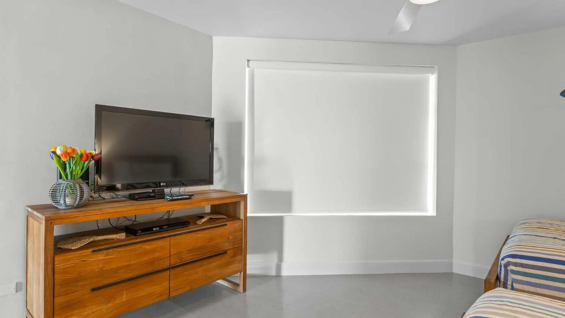 Beachfront - Precious Ruby 2Br Condo - Bc355 Palm Beach 0*,