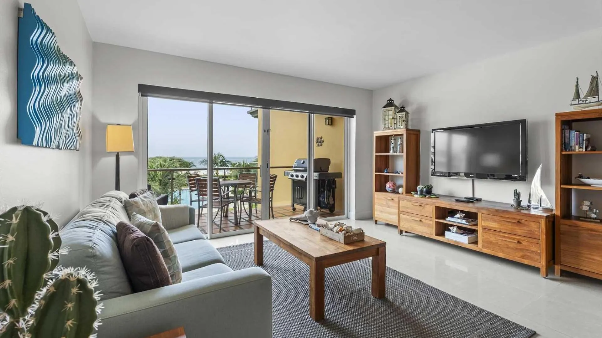 Beachfront - Precious Ruby 2Br Condo - Bc355 Palm Beach Nyaraló